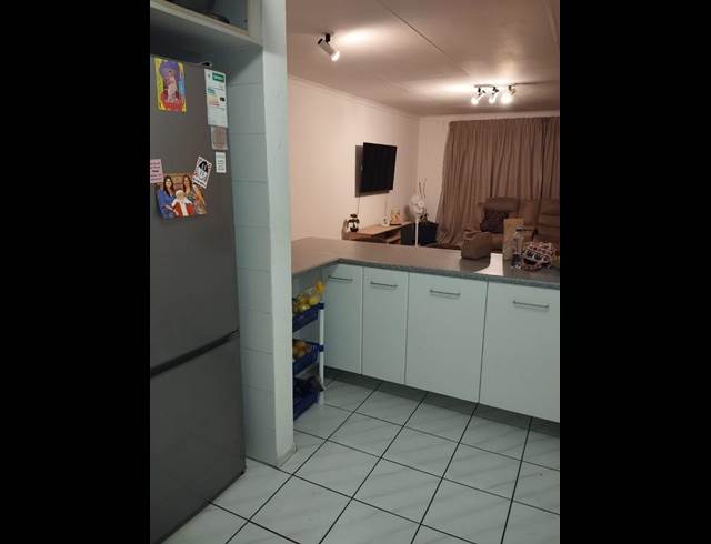 2 BEDROOM PROPERTY TO RENT IN SUNNINGHILL