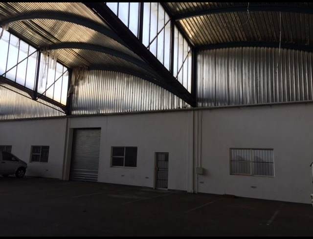 645M² WAREHOUSE TO LET IN MANUFACTA