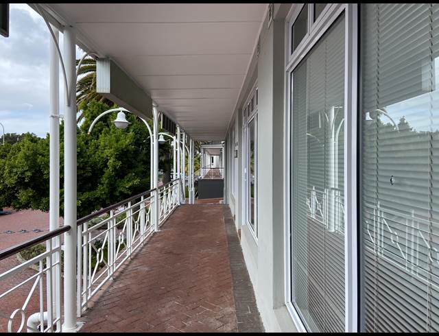 50M² OFFICE TO LET IN WESTLAKE