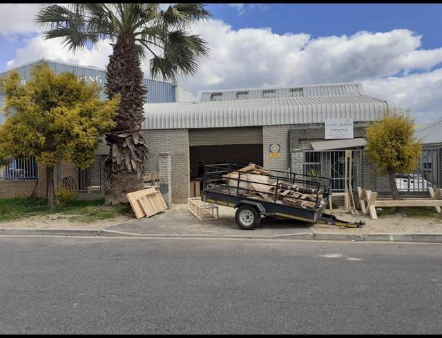 114M² WAREHOUSE TO LET IN KILLARNEY GARDENS