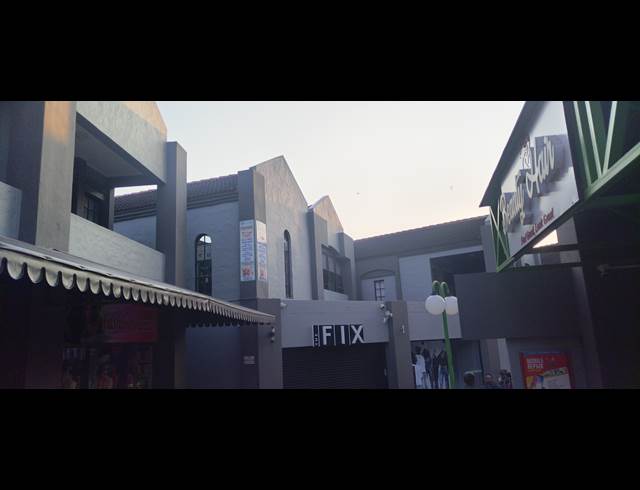 252M² BUSINESS CENTRE TO LET IN NELSPRUIT EXT 14