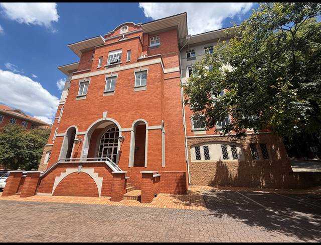 451M² OFFICE TO LET IN HOUGHTON ESTATE