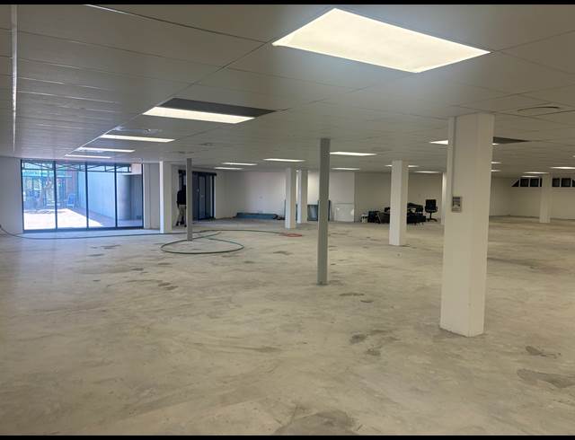 470M² RETAIL TO LET IN EPPING INDUSTRIAL