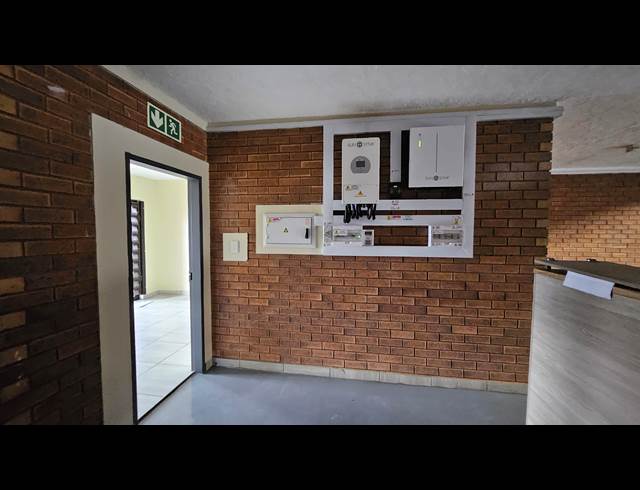 304M² WAREHOUSE TO LET IN HENNOPSPARK