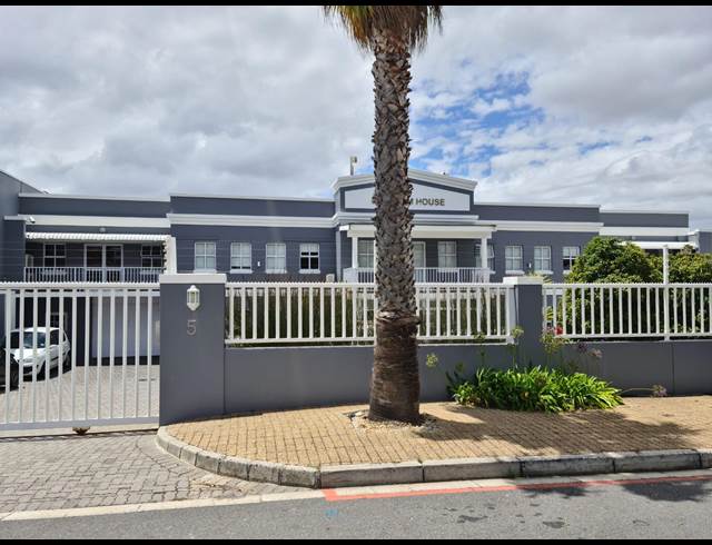 355M² WAREHOUSE RENTED IN WESTLAKE