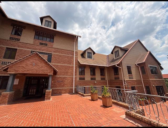 206.40M² OFFICE TO LET IN HOUGHTON ESTATE