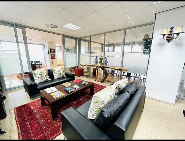 380M² OFFICE TO LET IN UMHLANGA RIDGE