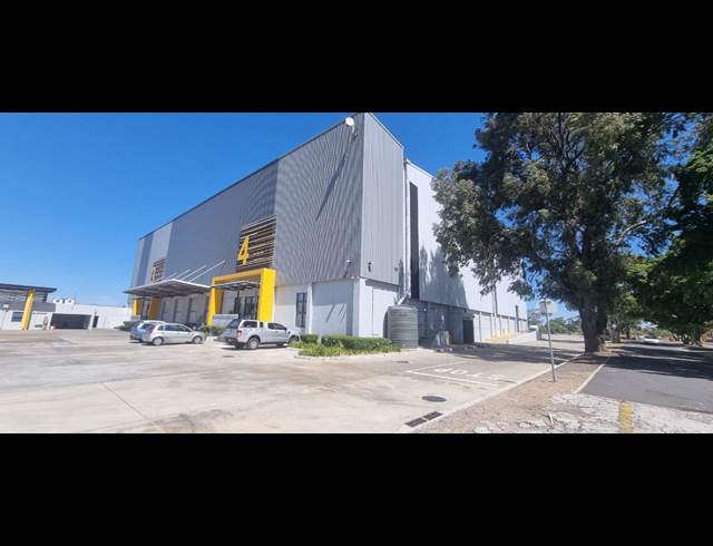 1,695M² WAREHOUSE TO LET IN AIRPORT INDUSTRIA