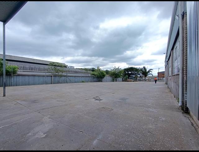 1,540M² WAREHOUSE TO LET IN WESTMEAD