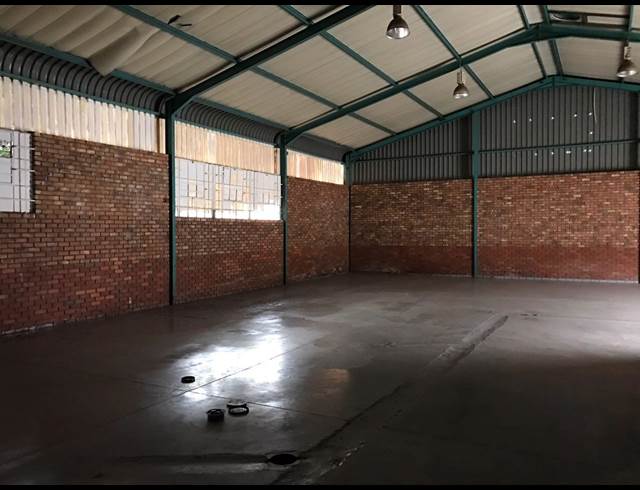 348M² MINI FACTORY RENTED IN HENNOPSPARK