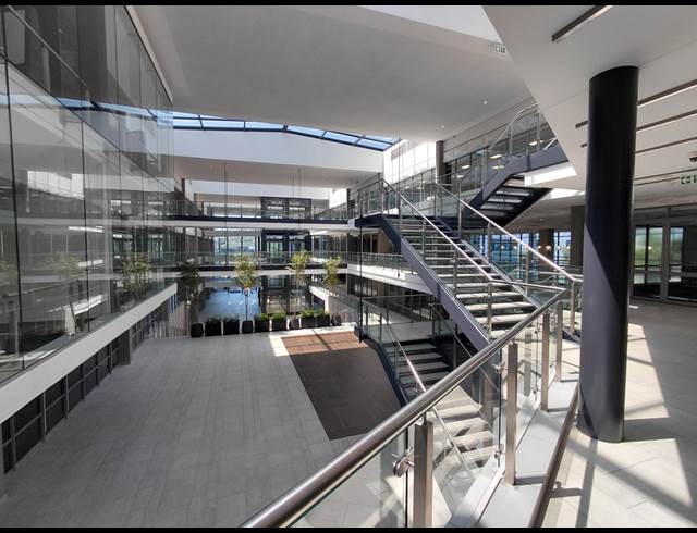 6,746M² OFFICE TO LET IN WATERFALL