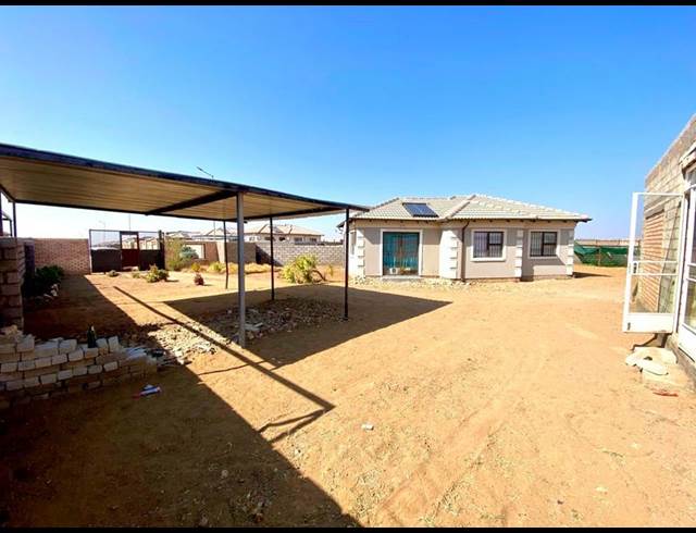 3 BEDROOM PROPERTY TO RENT IN AZAADVILLE GARDENS