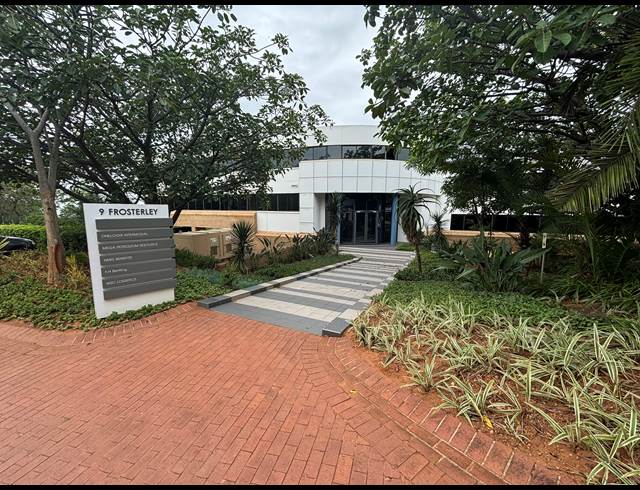 200M² BUSINESS TO LET IN LA LUCIA