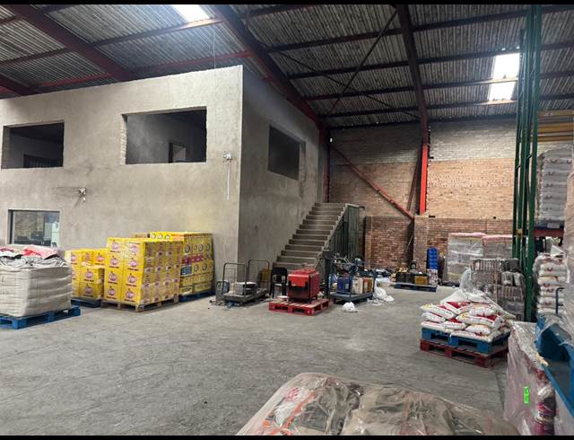 3,000M² WAREHOUSE TO LET IN ROCKY DRIFT