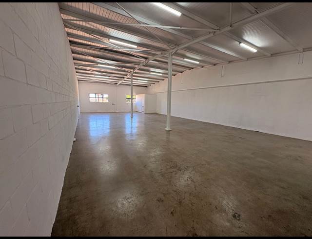 200M² WAREHOUSE TO LET IN MALMESBURY INDUSTRIA