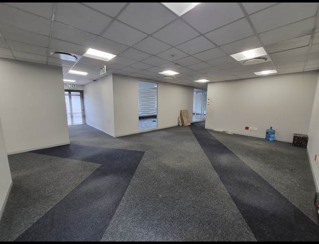377M² OFFICE TO LET IN SANDTON CENTRAL