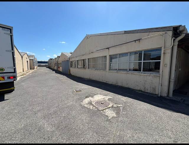 3,369M² WAREHOUSE TO LET IN EPPING INDUSTRIAL