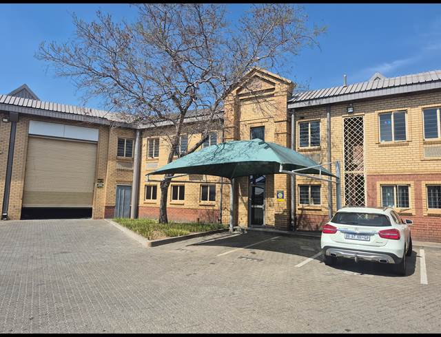 760M² WAREHOUSE TO LET IN LINBRO PARK