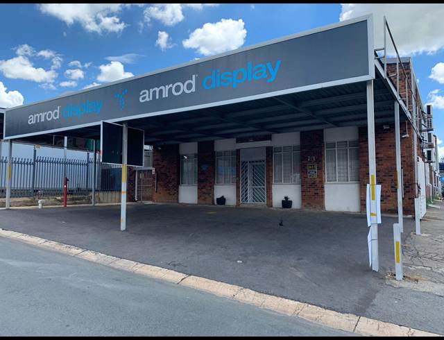 700M² WAREHOUSE TO LET IN WYNBERG