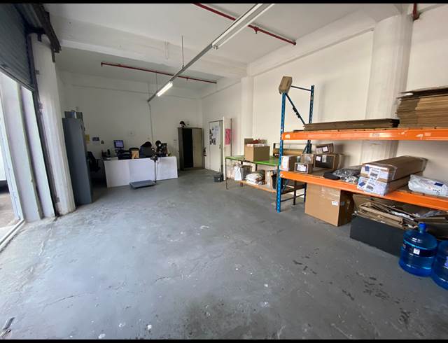 530M² WAREHOUSE TO LET IN PAARDEN EILAND