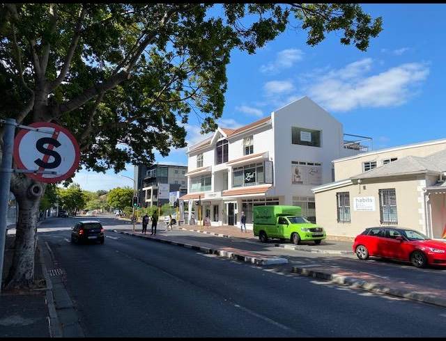 150M² OFFICE TO LET IN CLAREMONT