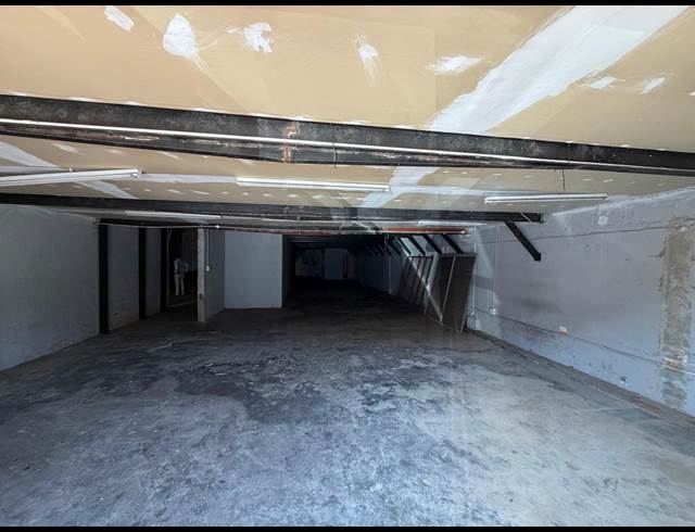 1,000M² WAREHOUSE TO LET IN SPRINGFIELD