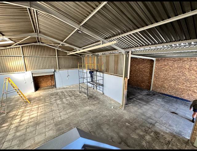 400M² FACTORY TO LET IN ANDERBOLT