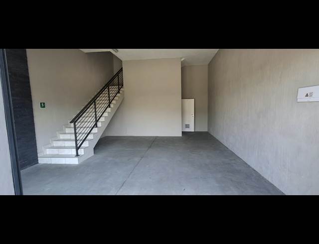 171M² BUILDING TO LET IN MOREHILL