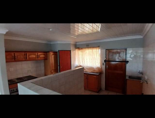 3 BEDROOM TOWNHOUSE TO LET IN DIE HEUWEL