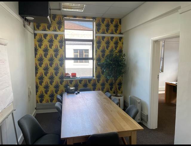 180M² OFFICE TO LET IN NDABENI