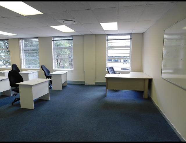 516M² OFFICE TO LET IN KENSINGTON B