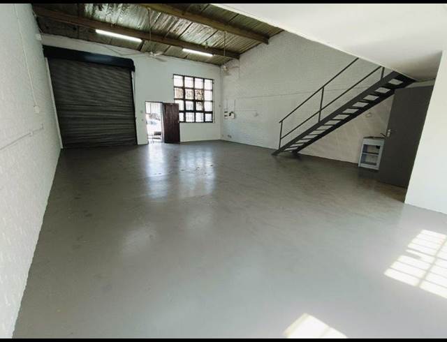 INDUSTRIAL PROPERTY TO RENT IN KAYA SAND
