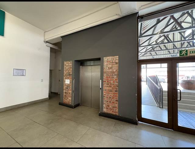 536M² OFFICE TO LET IN WOODSTOCK