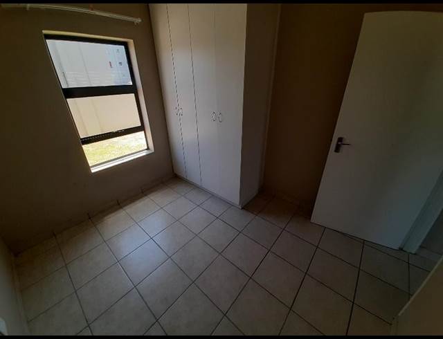 2 BEDROOM PROPERTY TO RENT IN BURGUNDY ESTATE