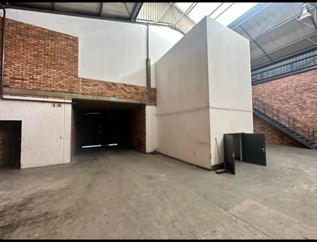 648M² WAREHOUSE TO LET IN RANDJESPARK