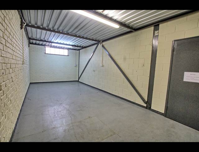 636.50M² WAREHOUSE TO LET IN KYA SANDS
