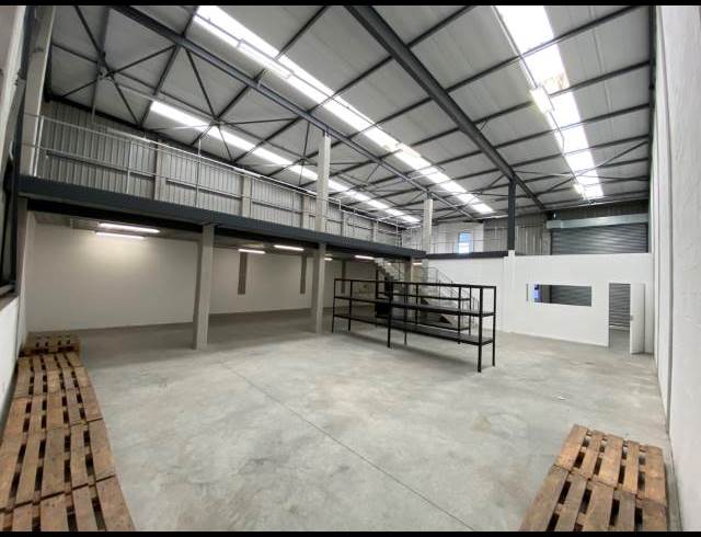 467M² WAREHOUSE TO LET IN STIKLAND INDUSTRIAL