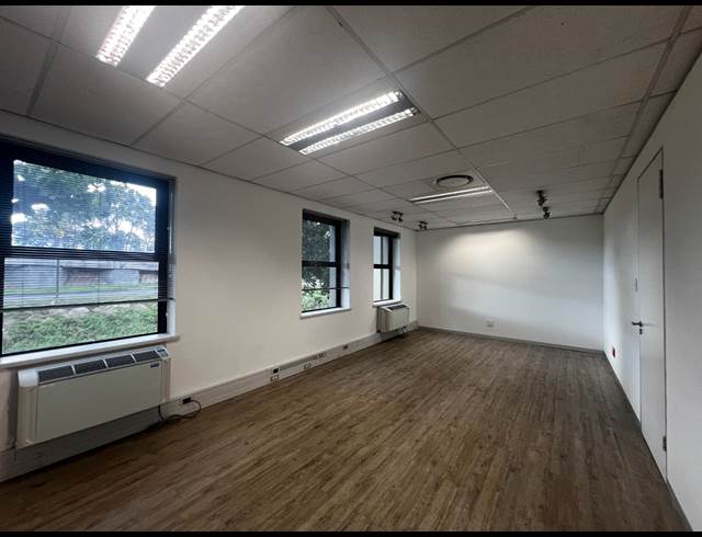 355M² OFFICE TO LET IN MOWBRAY