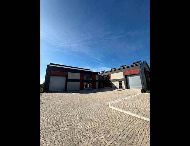 866M² WAREHOUSE TO LET IN FISANTEKRAAL INDUSTRIAL