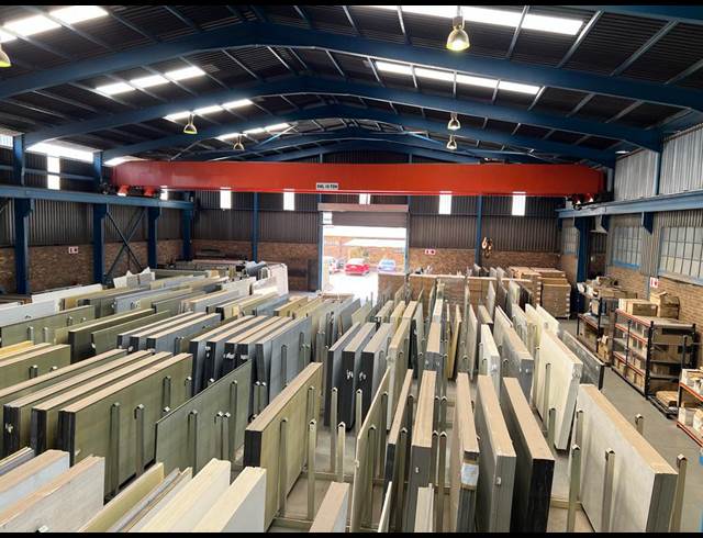 2,000M² WAREHOUSE TO LET IN GERMISTON SOUTH