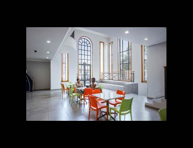 6,231M² OFFICE TO LET IN HYDE PARK