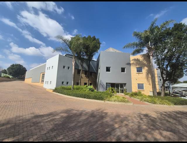 1,695M² WAREHOUSE TO LET IN RANDJESPARK