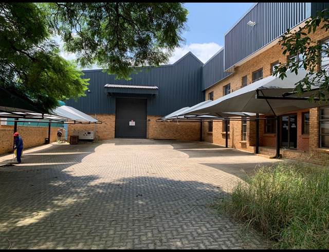 1,089M² WAREHOUSE TO LET IN LASER PARK