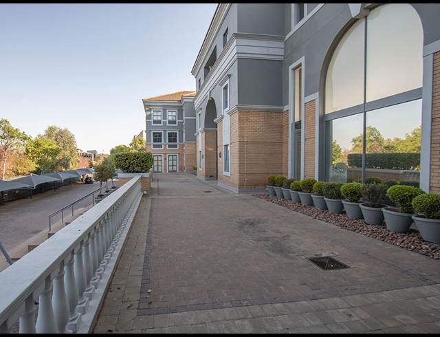 1,901M² OFFICE TO LET IN ILLOVO