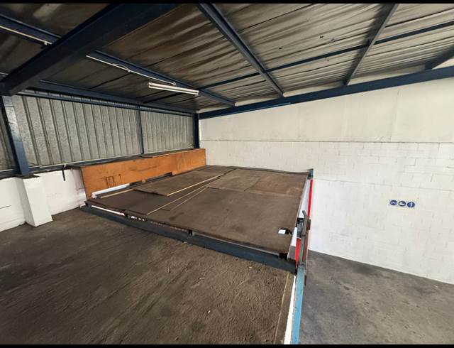 200M² WAREHOUSE TO LET IN EASTLEIGH