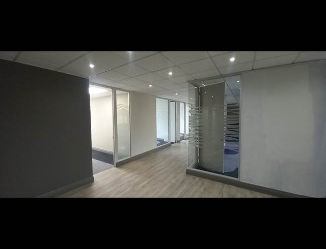 580M² OFFICE TO LET IN WOODMEAD