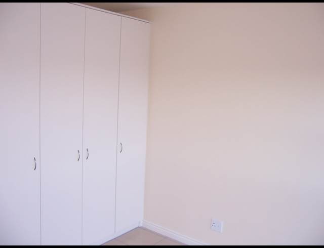 2 bed property to rent in LANSDOWNE