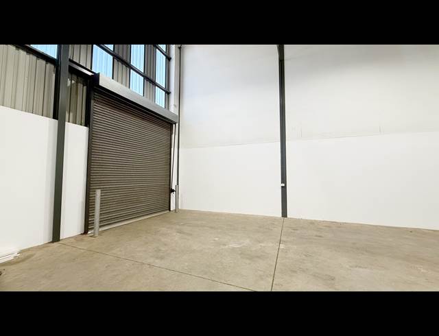 246M² WAREHOUSE TO LET IN MEADOWDALE