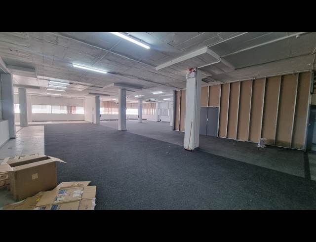 850M² WAREHOUSE TO LET IN SALT RIVER