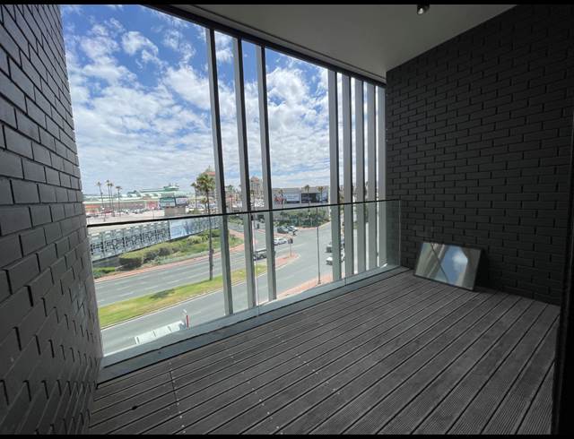 1,135M² OFFICE TO LET IN CENTURY CITY